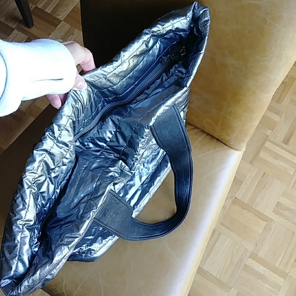 Kooba silver metallic puffer puffy quilted shoulder bag tote - Picture 5 of 12